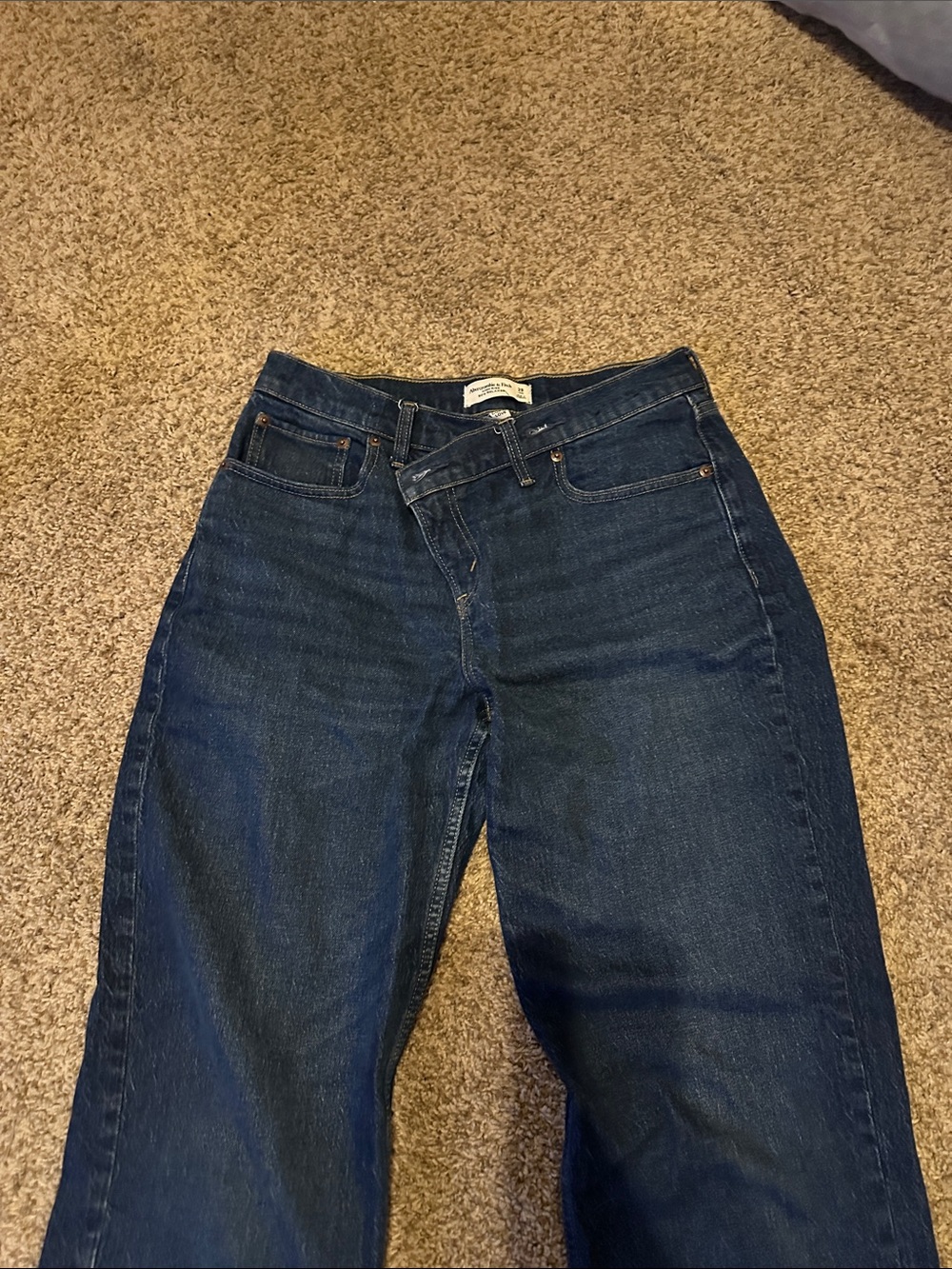 Abercrombie & Fitch Dark Blue High-Rise Women's Jeans 29 long